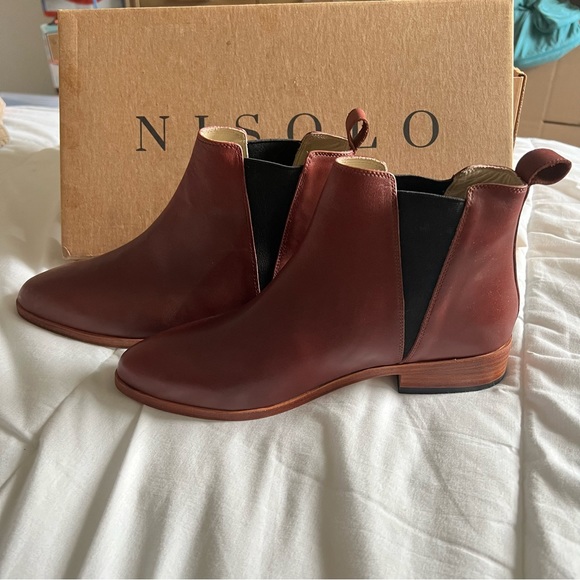 Nisolo Shoes - New In Box Nisolo Chelsea Boot Brandy Size 8